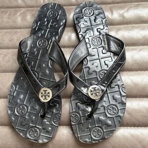 GUC Tory Burch Black Patent Leather Sandals - 8M